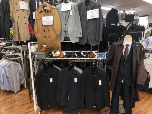 メンズファッションのスーツ