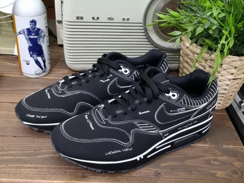 メンズファッションのスニーカー