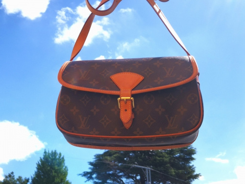 ブランド・ラグジュアリーのLOUIS VUITTON