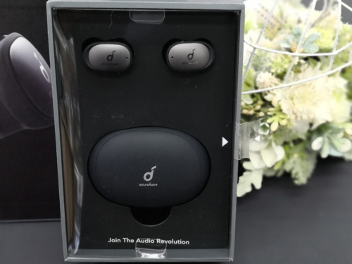 ワイヤレスイヤホンのANKER