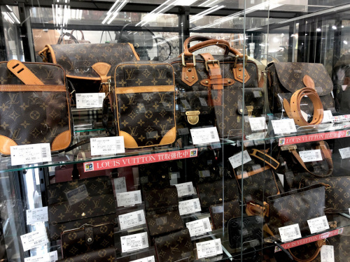 ブランド・ラグジュアリーのルイヴィトン