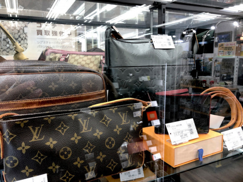 ルイヴィトンのバッグ 財布 買取 強化