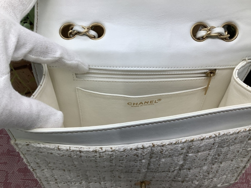 ショルダーバッグのCHANEL