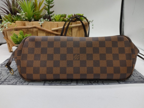 トートバッグのルイヴィトン