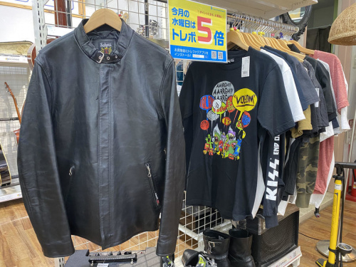 トップスのジャケット