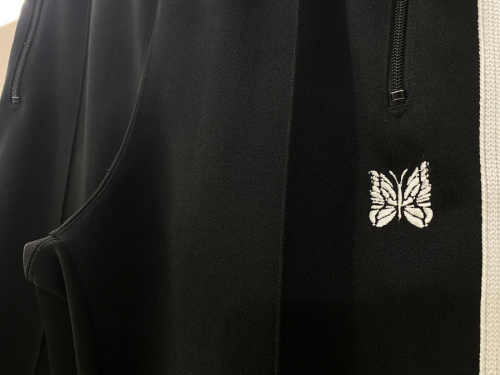 パンツのトラックパンツ