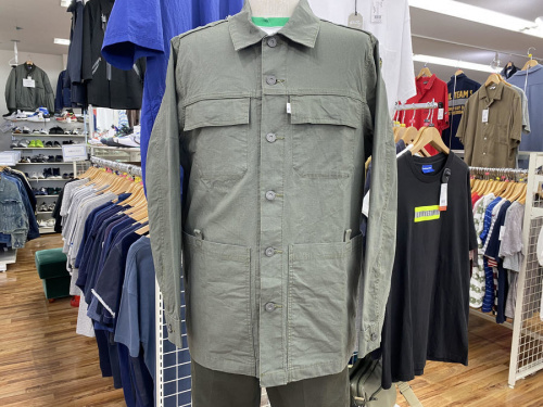 ジャケットのトラッカージャケット