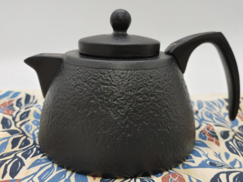 南部鉄器の岩鋳