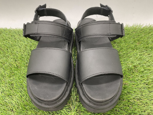 サンダルのNIKE　ナイキ