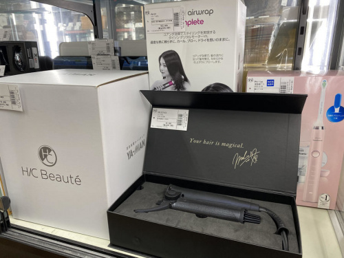 ヘアードライヤーのdyson ダイソン