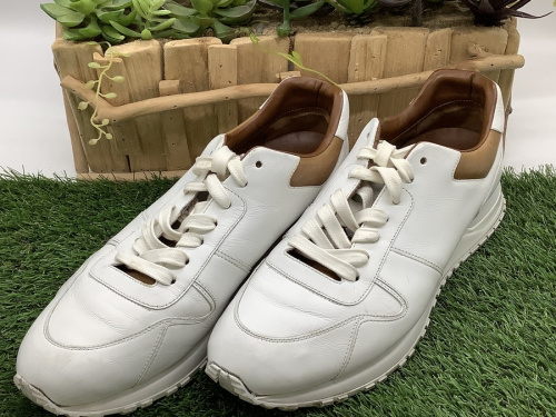 LOUIS VUITTONのハンドバッグ