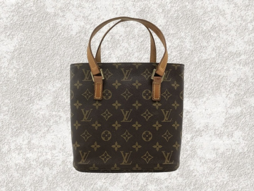 ブランド・ラグジュアリーのLOUIS VUITTON