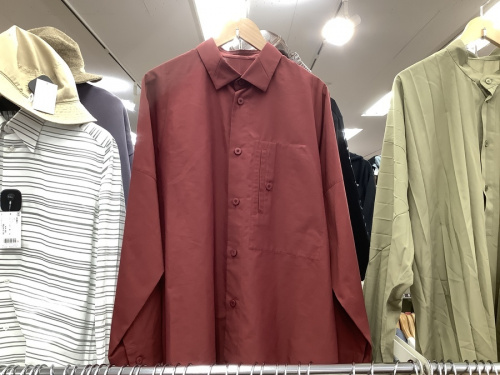 シャツのISSEY MIYAKE