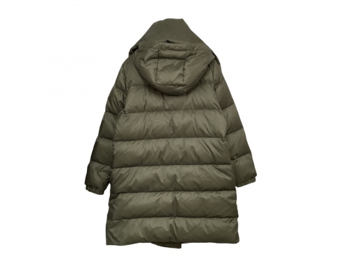 アウターのダウンコート