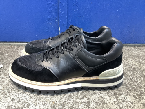 スニーカーのNEW BALANCE