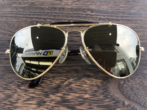 サングラスのRAY-BAN