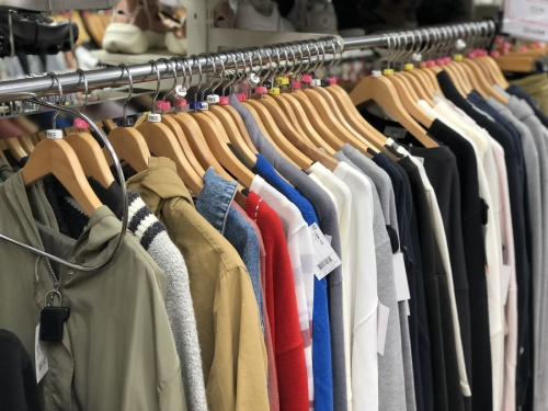 秋服のスウェット