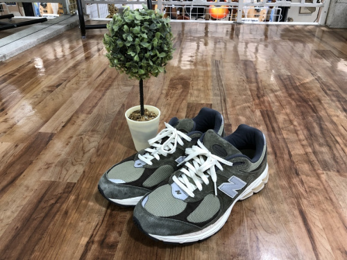 スニーカーのニューバランス