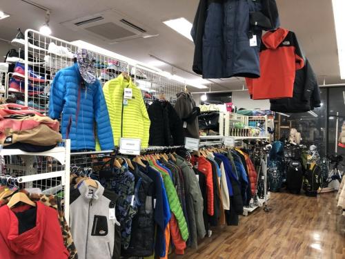 スニーカーのLOUIS VUITTON