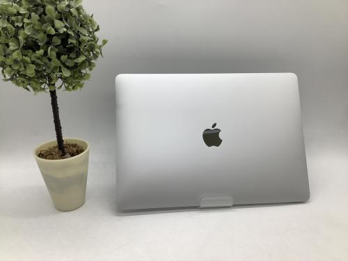 パソコンのマックブック　エアー