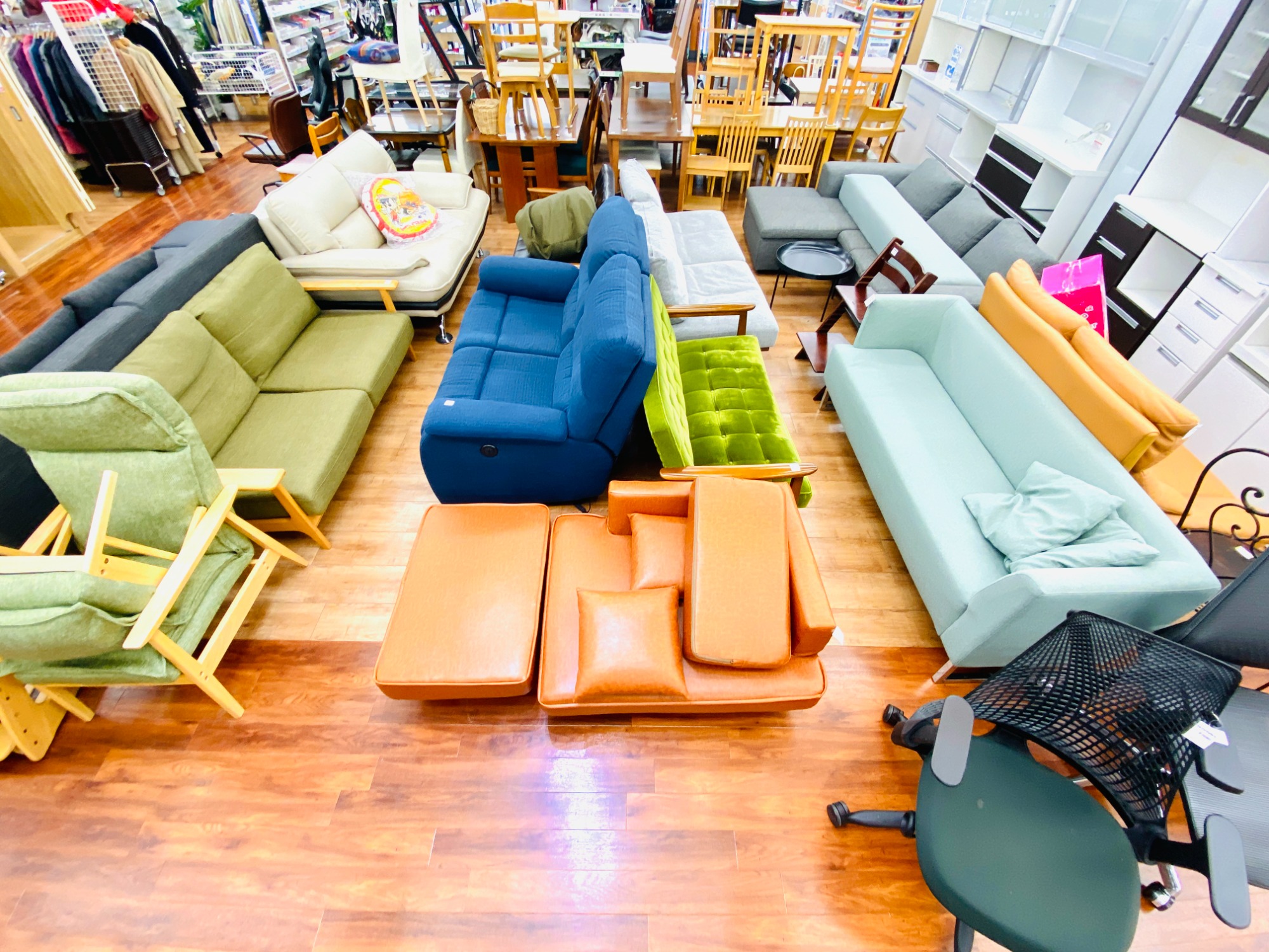 ACME Furniture(アクメ ファニチャー) のWARNER ARM CHAIR(ワーナー