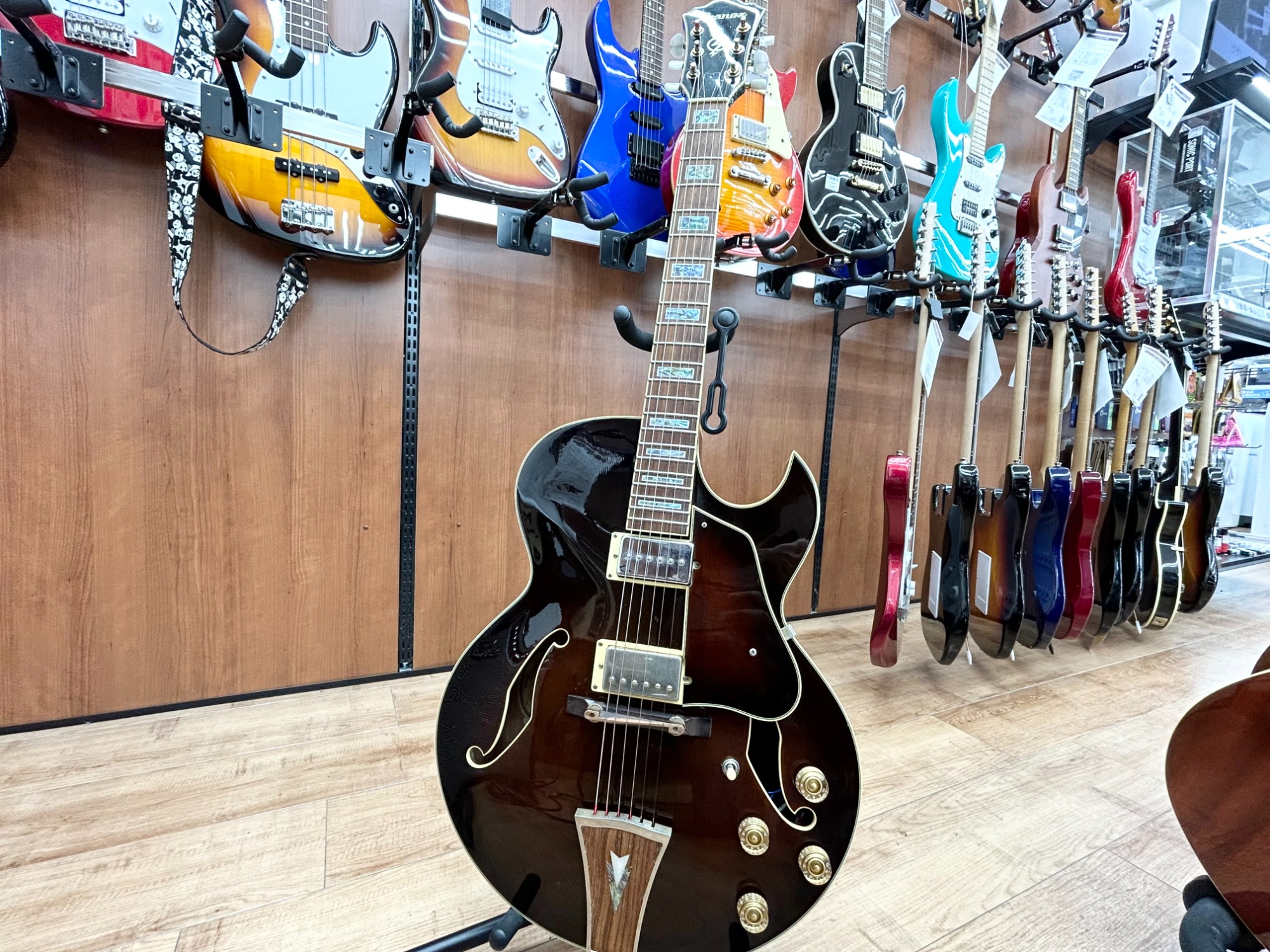 Ibanezのフルアコが入荷しました！｜2023年02月26日｜リサイクル 