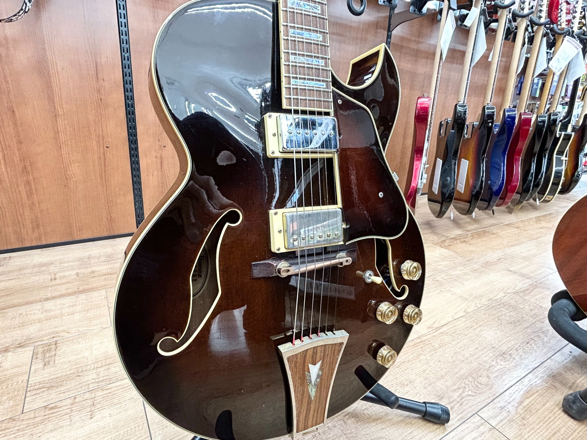 Ibanezのフルアコが入荷しました！｜2023年02月26日｜リサイクル 