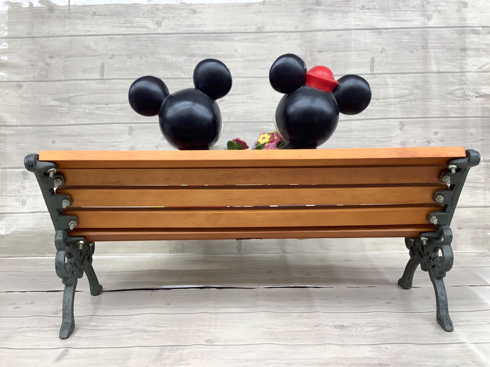 ミッキー・ミニー ベンチ フィギュア ミッキー・ミニー ベンチ フィギュア