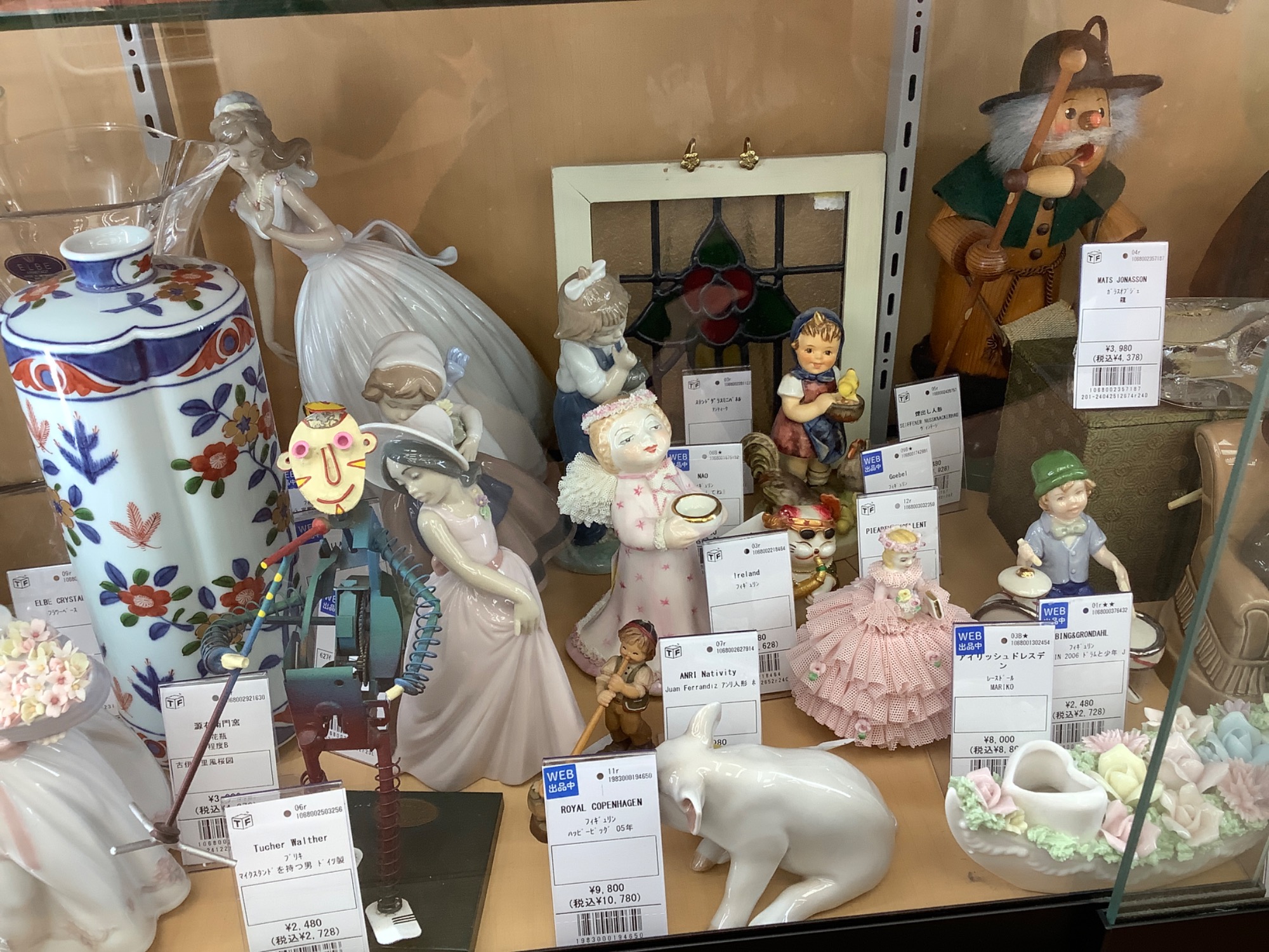 ミッキー・ミニー ベンチ フィギュア ミッキー・ミニー ベンチ フィギュア