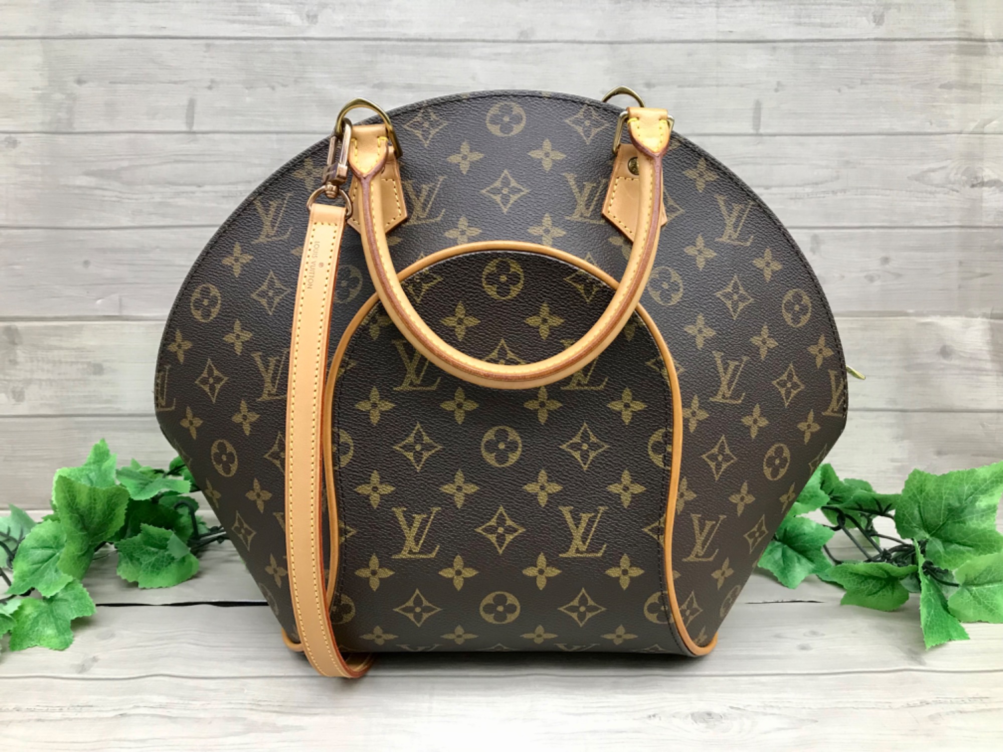 LOUIS VUITTON ルイヴィトン モノグラム エリプスMM M51126