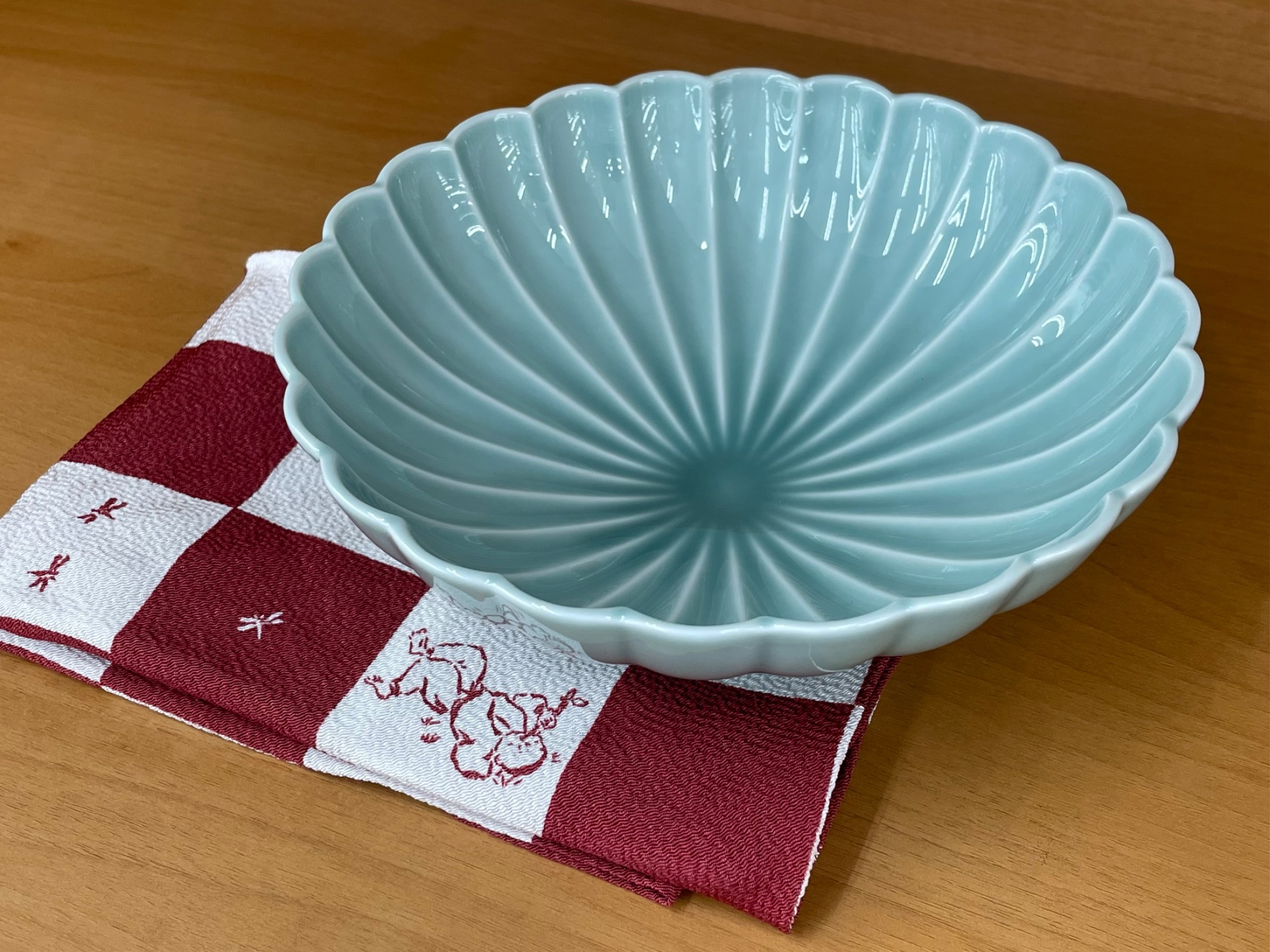 食器買取20％UP開催中！】深川製磁(ふかがわせいじ) 菊割鉢 が買取入荷