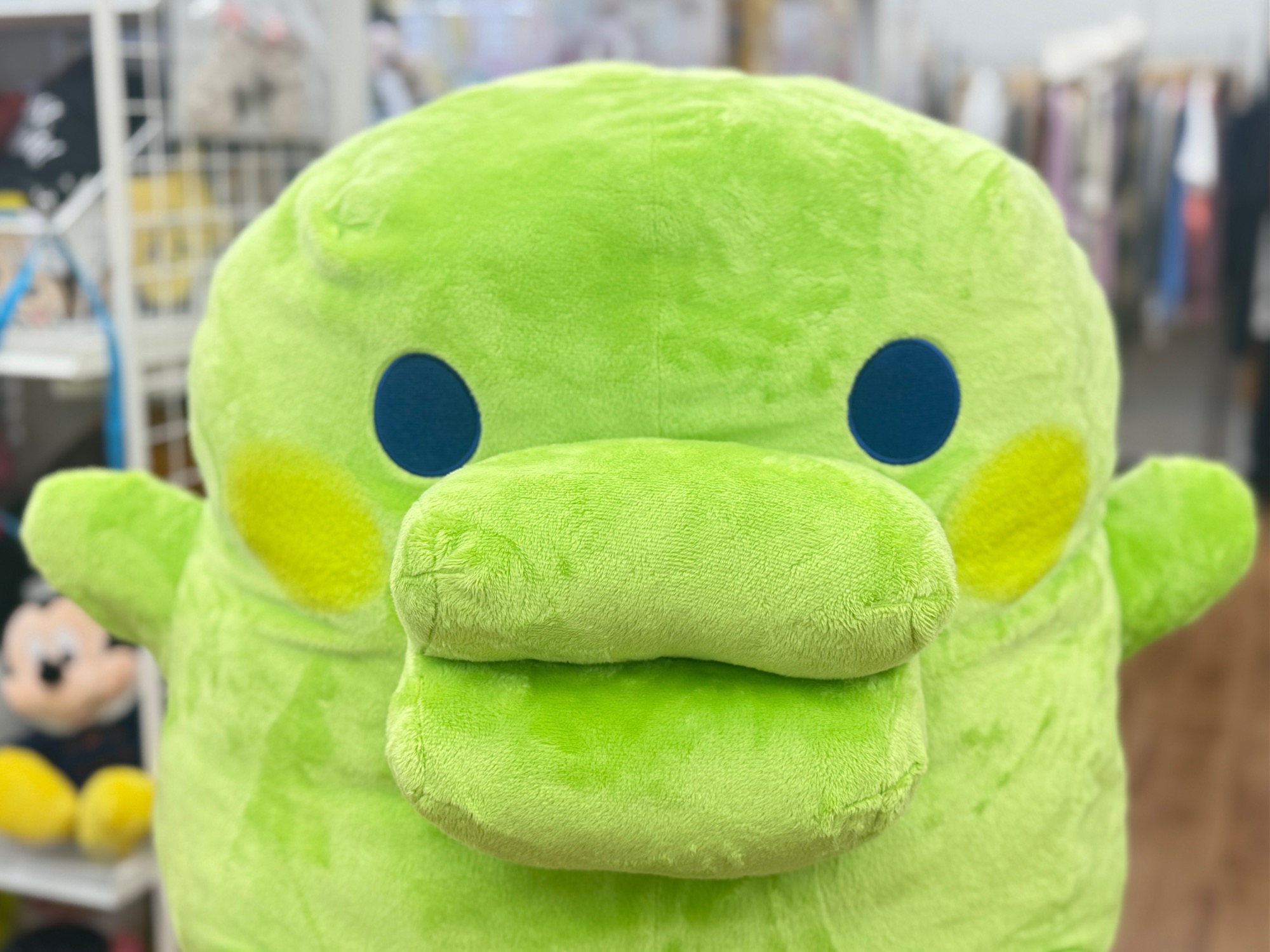 一番くじたまごっちラストワン賞 くちぱっちだきしめぬいぐるみ