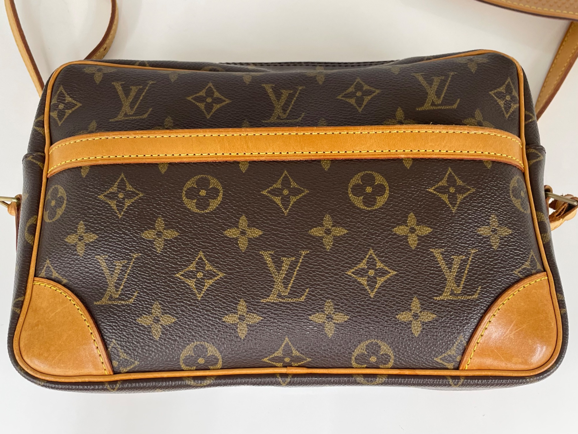 LOUIS VUITTON (ルイヴィトン) ショルダーバッグ モノグラム