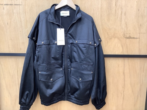 ジャケットのグッチ