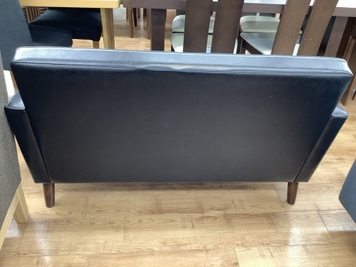 2人掛けソファーのカリモク60