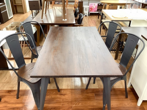 家具のダイニングセット