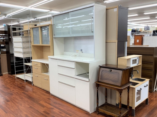 キッチン収納の2枚扉レンジボード