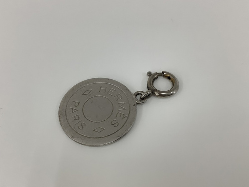 ペンダントトップのHERMES