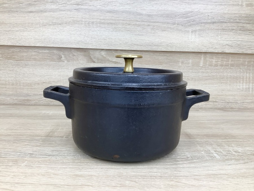 両手鍋のSTAUB