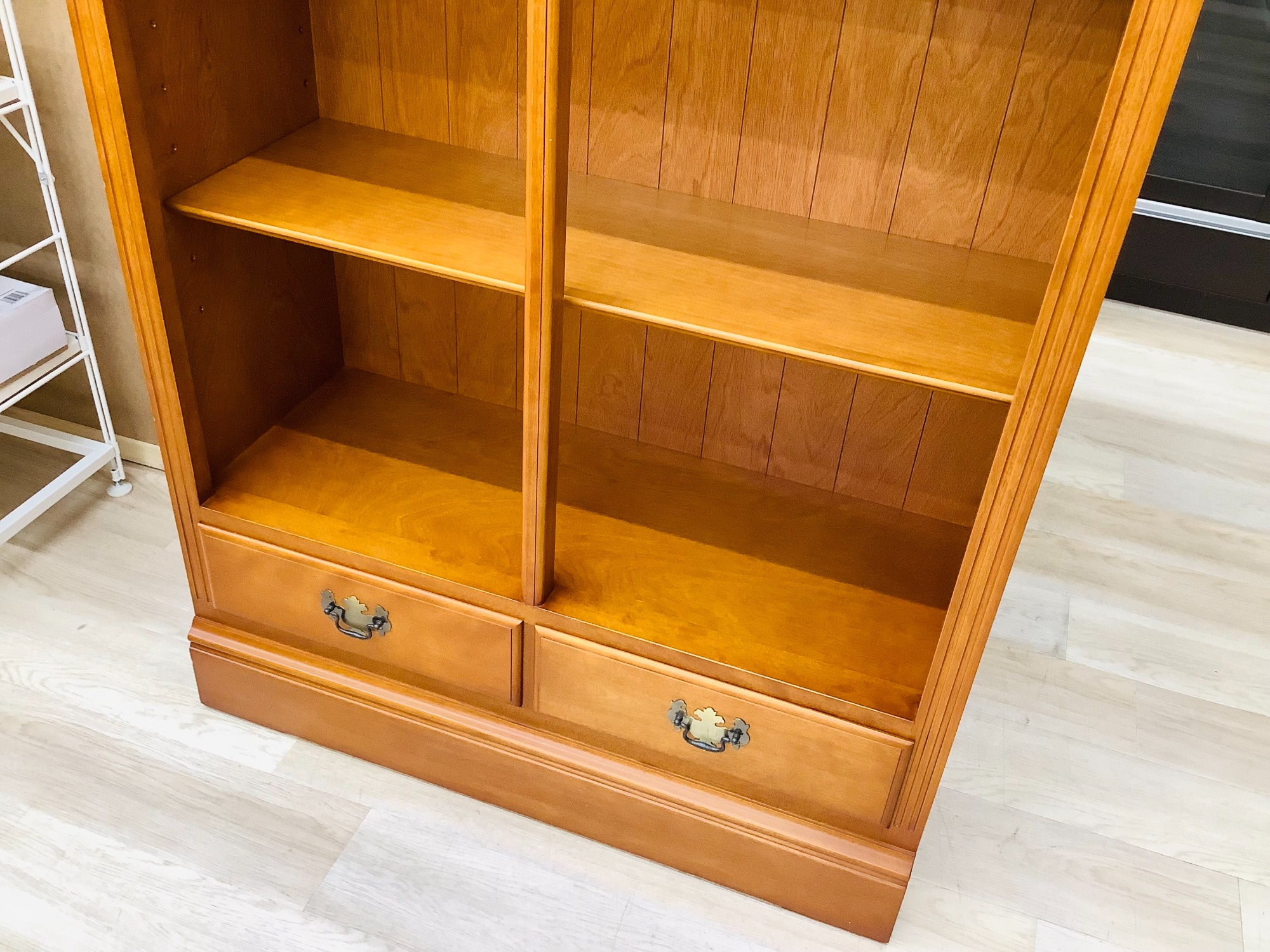 横浜ダニエル 本棚 引出付のご紹介です！