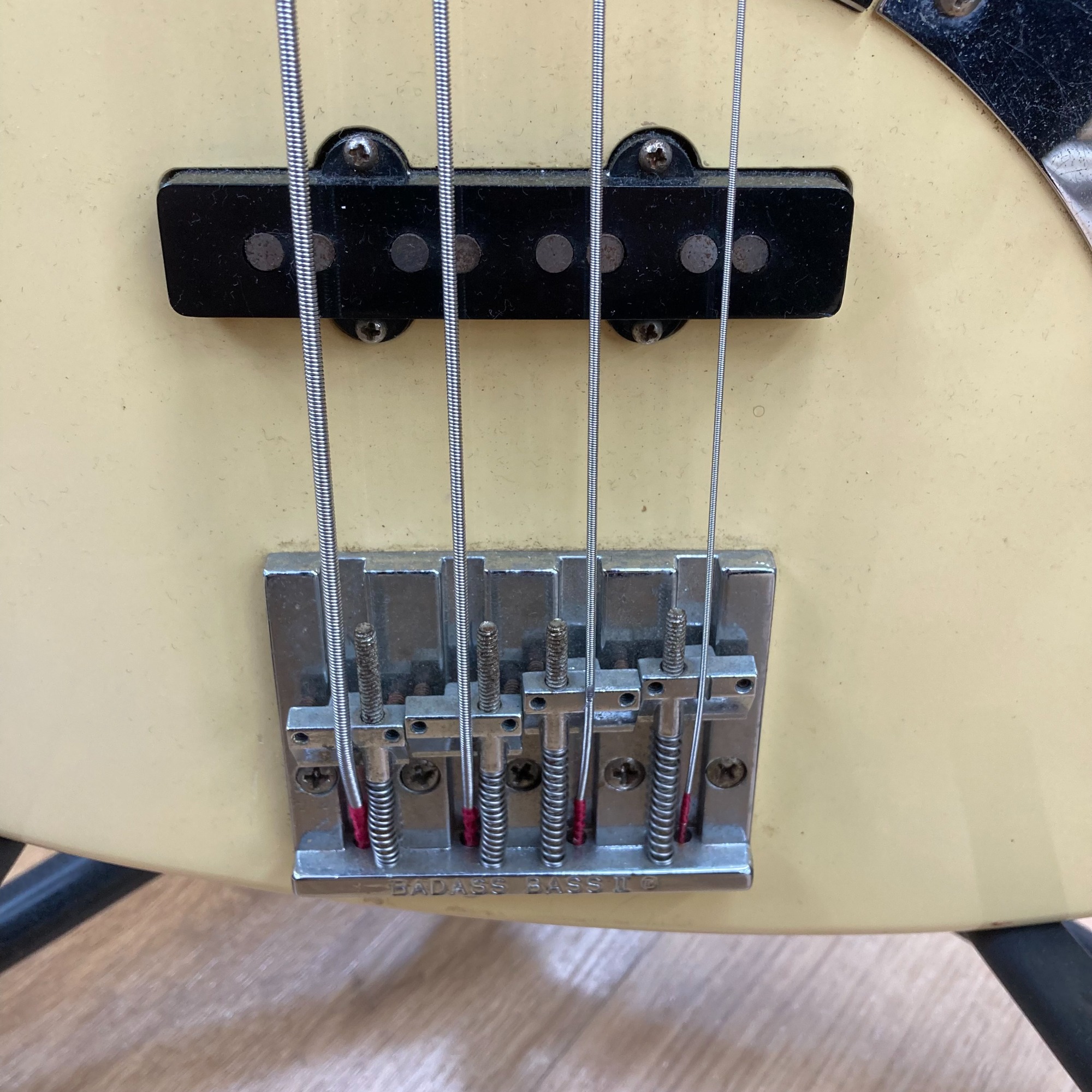 FENDER JAPAN (フェンダージャパン) ジャズベース のご紹介です