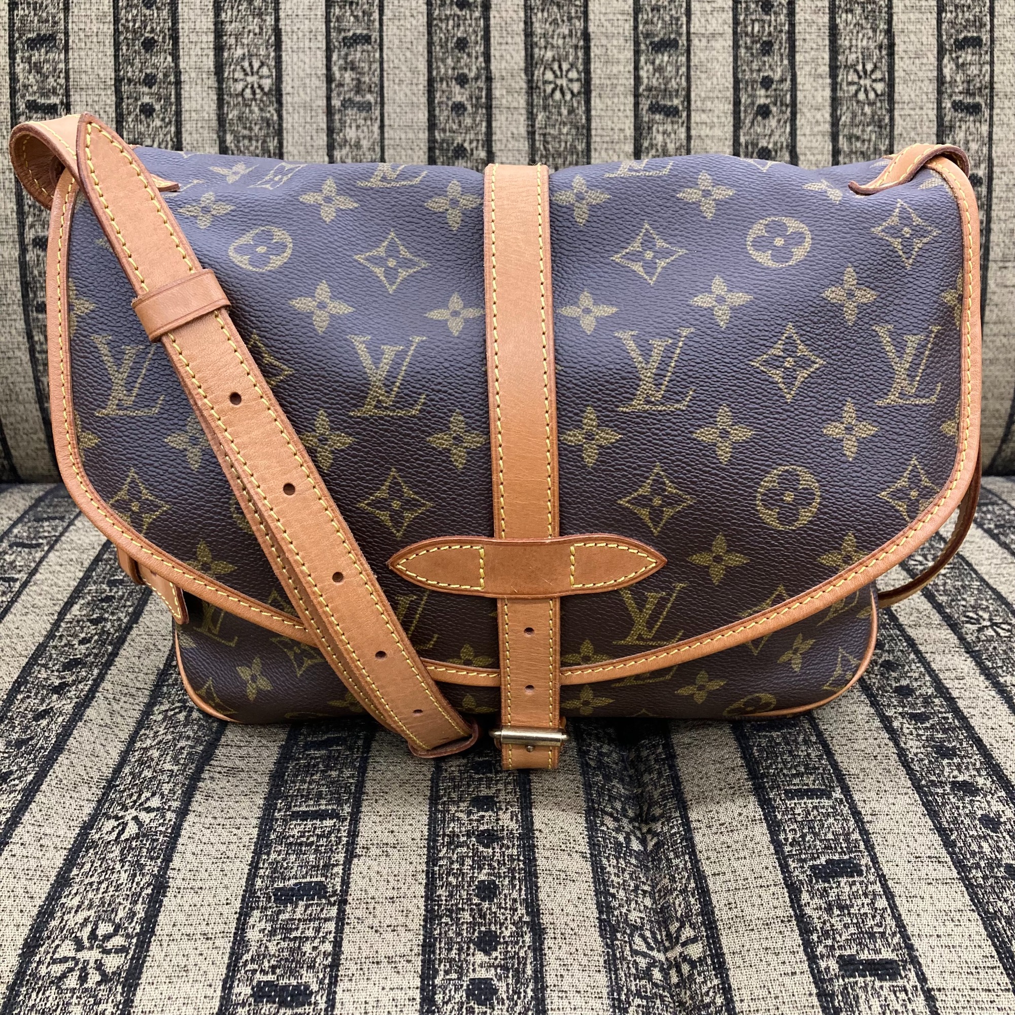 専用　Louis Vuitton モノグラムショルダーバッグ　ソミュール30 ルイヴィトン ソミュール30 モノグラム ショルダーバッグの買取