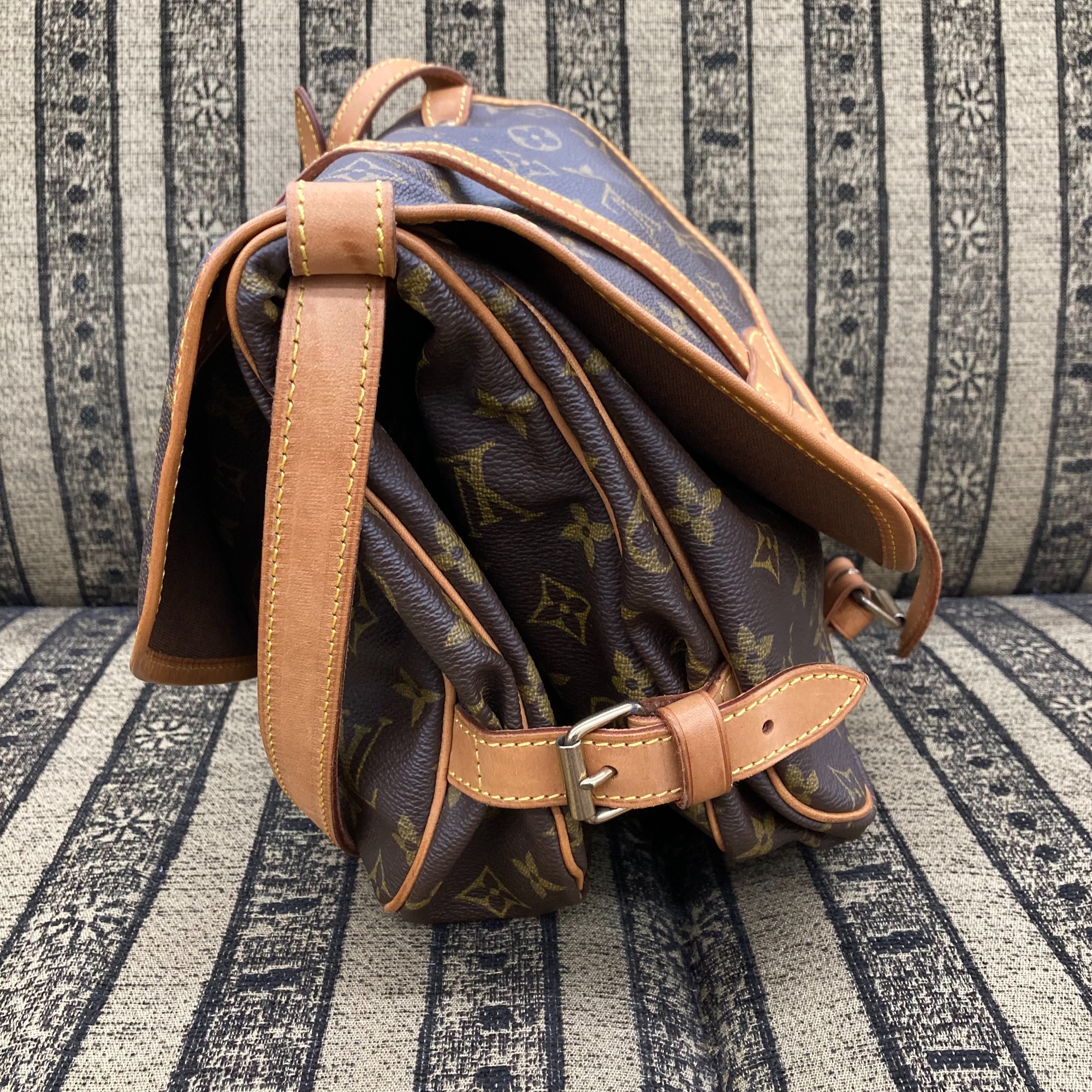 LOUIS VUITTON ルイヴィトン ソミュール30 ショルダーバッグ LOUIS VUITTO（ルイヴィトン）ショルダーバッグ モノグラム