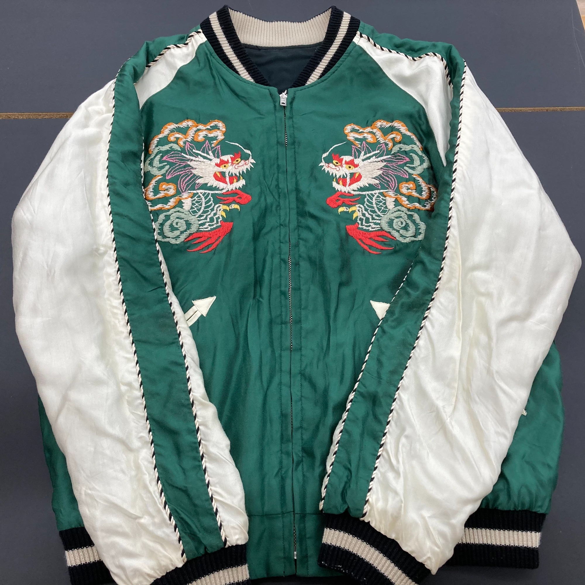 東洋エンタープライズ×AVIREX（アヴィレックス）のリバーシブル