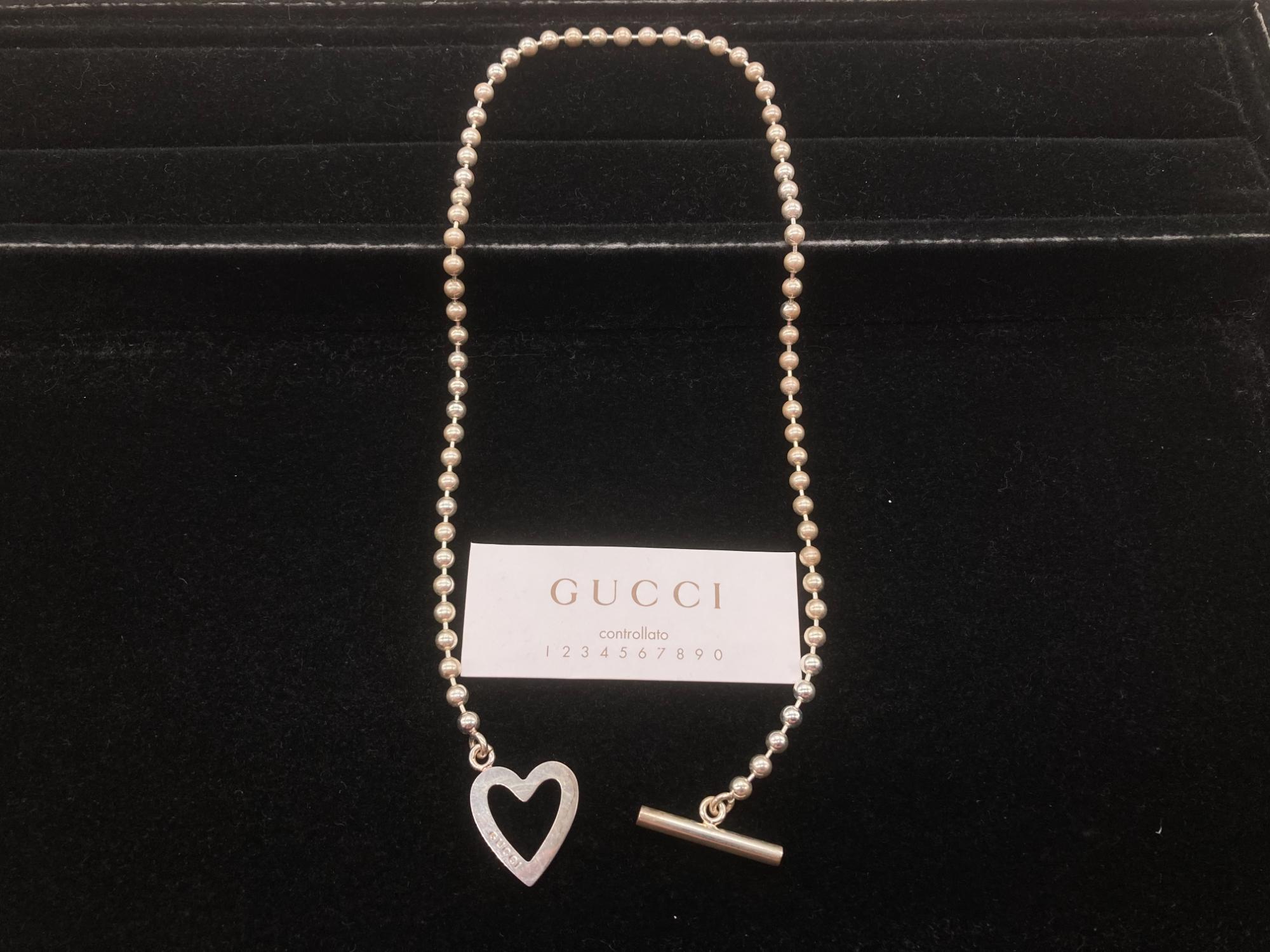 GUCCIのオープンハートボールチェーンネックレスをご紹介！｜2026年03