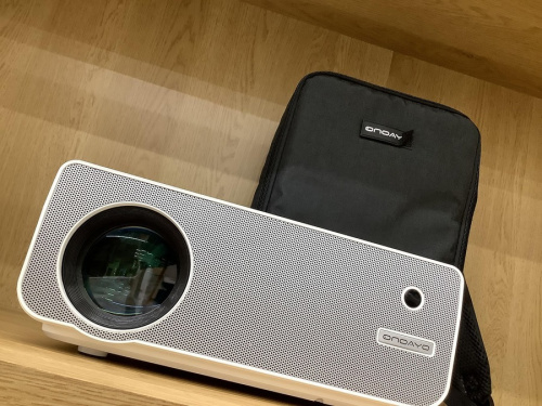 デジタル家電のプロジェクター