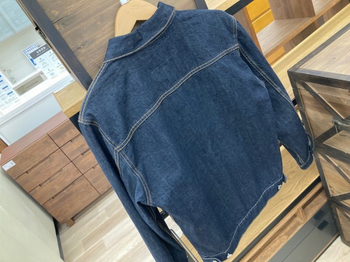 ジャケットのデニムジャケット