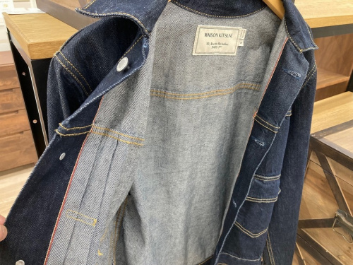 デニムジャケットのMAISON KITSUNE