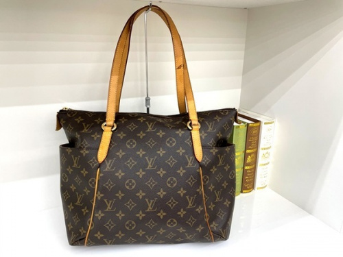 バッグ・財布のLOUIS VUITTON