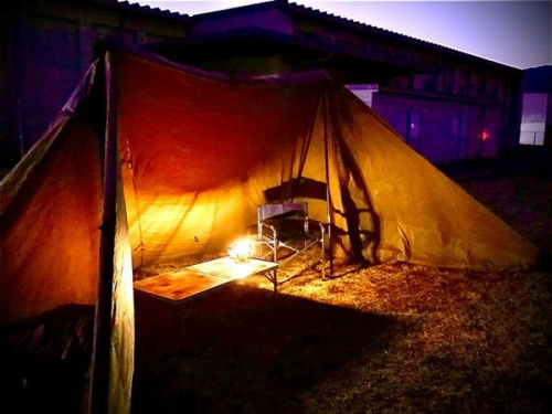 アウトドアのシェルター